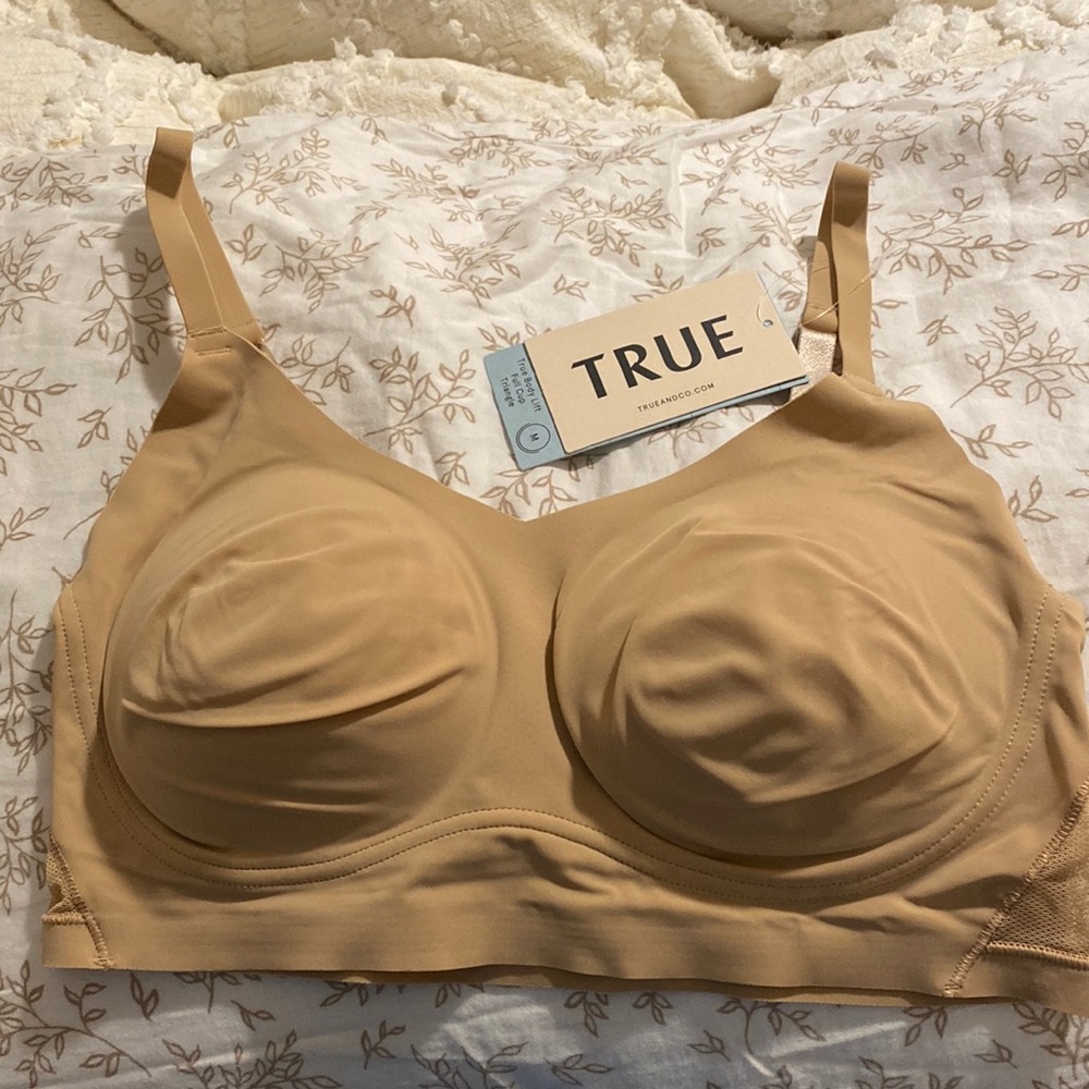 NWT True & Co Bra- True Body Lift- size medium